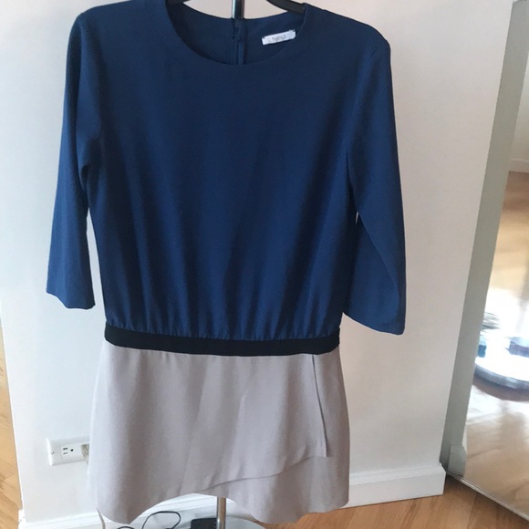 Hanui Dress - Picture 1 of 4